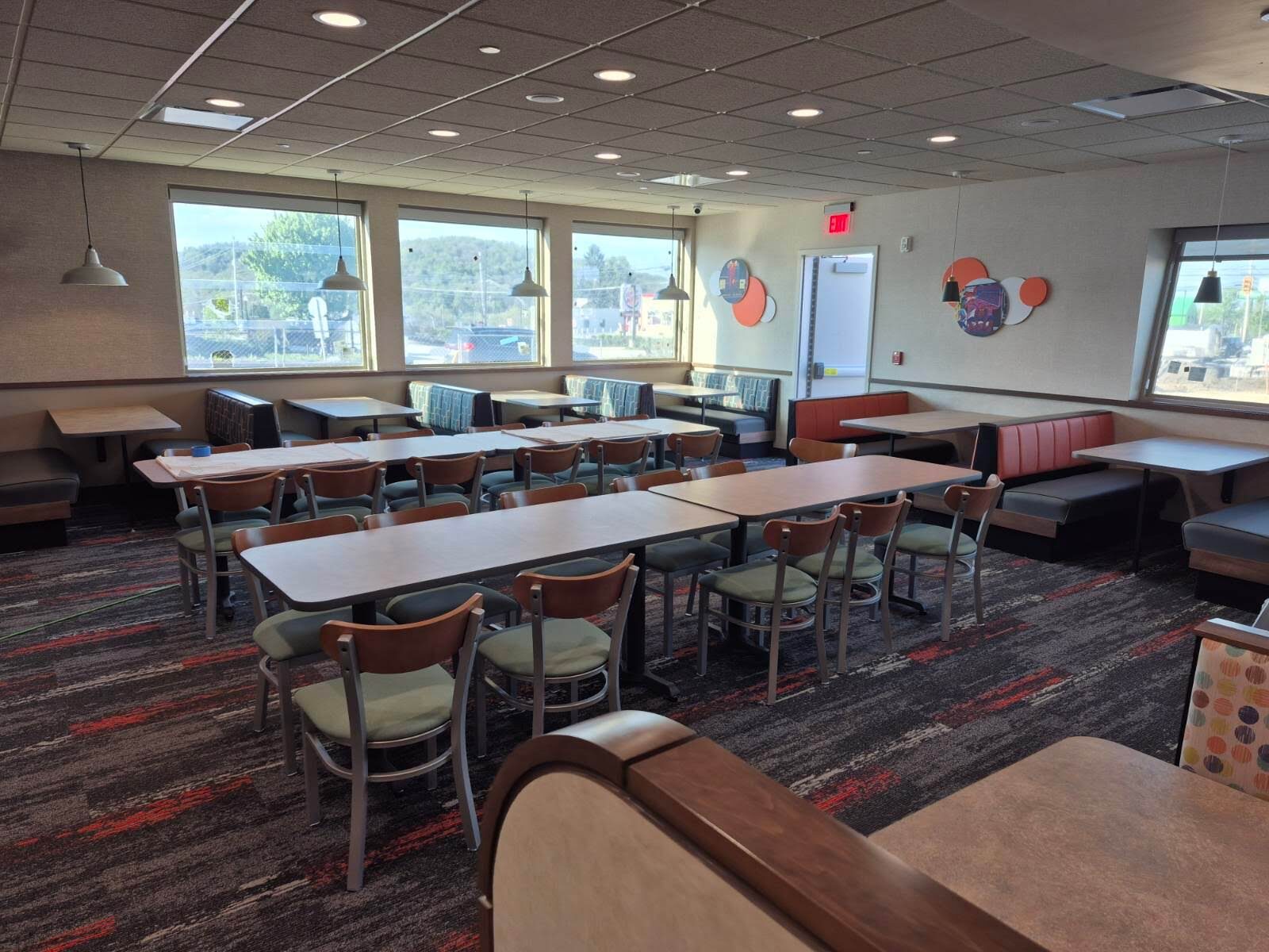 Dining Room — Booths & Tables